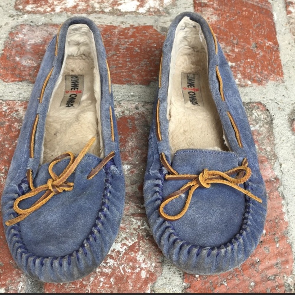 Minnetonka Blue Leather Moccasin Slipper Size 9
